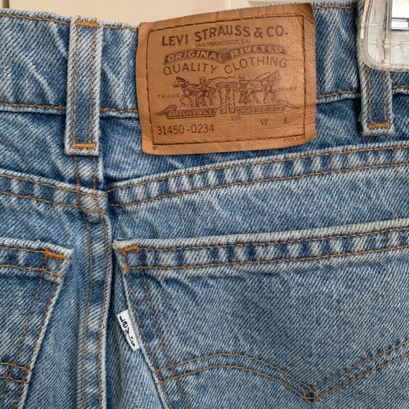 *SOLD* Levi’s Vintage Wide Leg Jeans - Picture 3 of 5